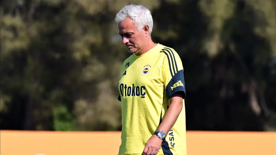 FLAŞ! Jose Mourinho'dan Benfica maçı öncesi Kerem Aktürkoğlu açıklaması: "Böyle bir ihtimal var" - 6