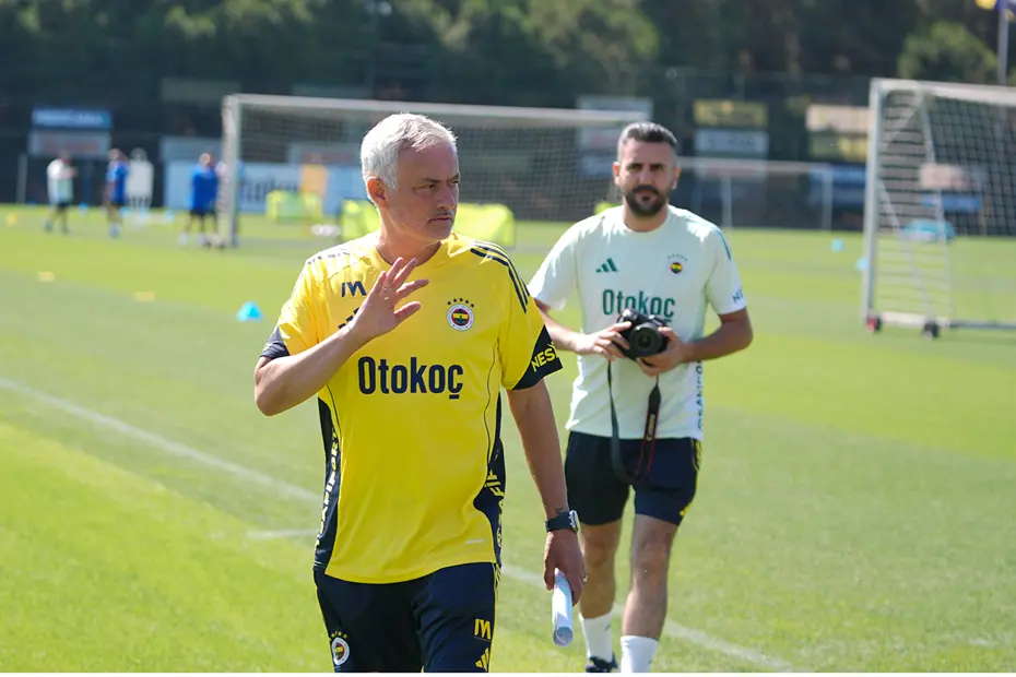 Jose Mourinho'nun yeni gözdesi: Portekiz kampının yıldızı oldu - 2 Jose Mourinho'nun yeni gözdesi: Portekiz kampının yıldızı oldu - 2