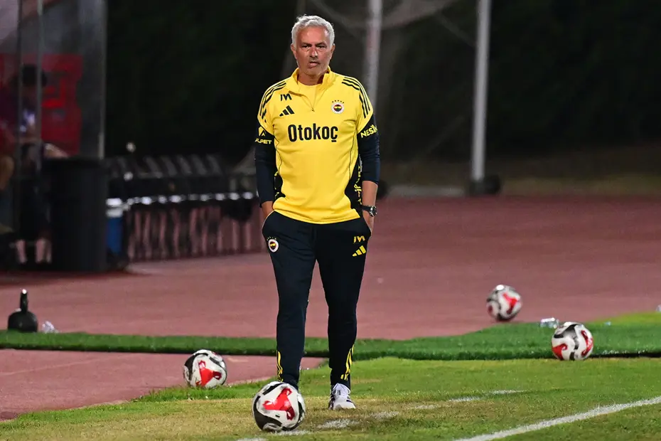 FLAŞ! Jose Mourinho'dan Benfica maçı öncesi Kerem Aktürkoğlu açıklaması: "Böyle bir ihtimal var" - 4