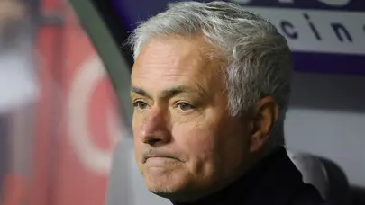 Türkiye'den ayrılan Rafa Silva için Jose Mourinho'dan gece yarısı flaş açıklama geldi Türkiye'den ayrılan Rafa Silva için Jose Mourinho'dan gece yarısı flaş açıklama geldi