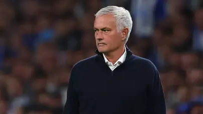 Jose Mourinho'dan Benfica'ya dönmesi beklenen Rafa Silva için açıklama Jose Mourinho'dan Benfica'ya dönmesi beklenen Rafa Silva için açıklama