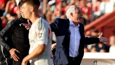 Mourinho'nun saha kenarındaki hareketi Portekiz'de dillere düştü: Henüz ilk maçtan manşetlerde