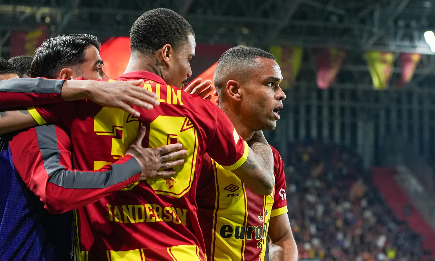 Göztepe'de Juan ve Anthony Dennis ayrılığı gündemde