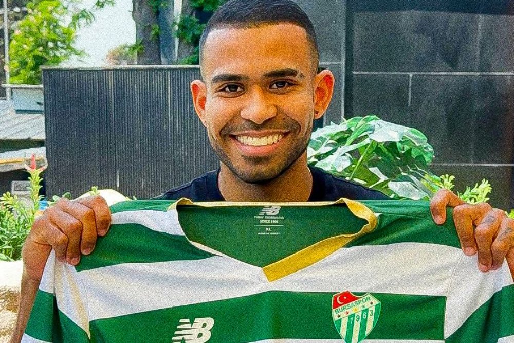 Bursaspor'a Kolombiyalı orta saha
