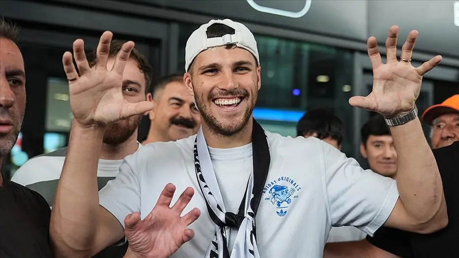 Necip Uysal ve Mert Günok'tan sonra Beşiktaş'ta 2 ayrılık daha! Bu hafta gidiyorlar - 4