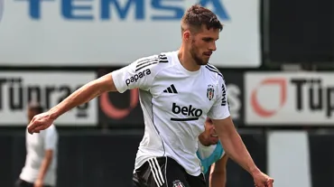 Beşiktaş'ın yeni transferi ilk idmanına çıktı