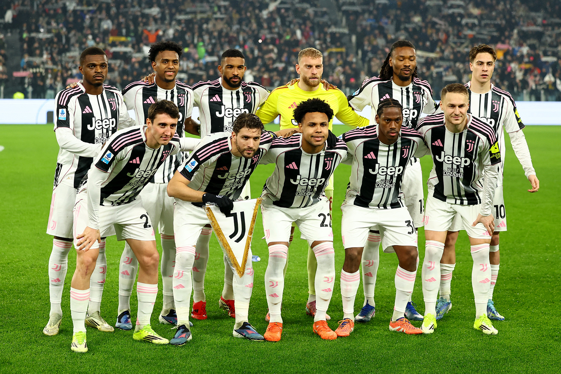 Juventus yeni formasını tanıttı: Kenan Yıldız detayı