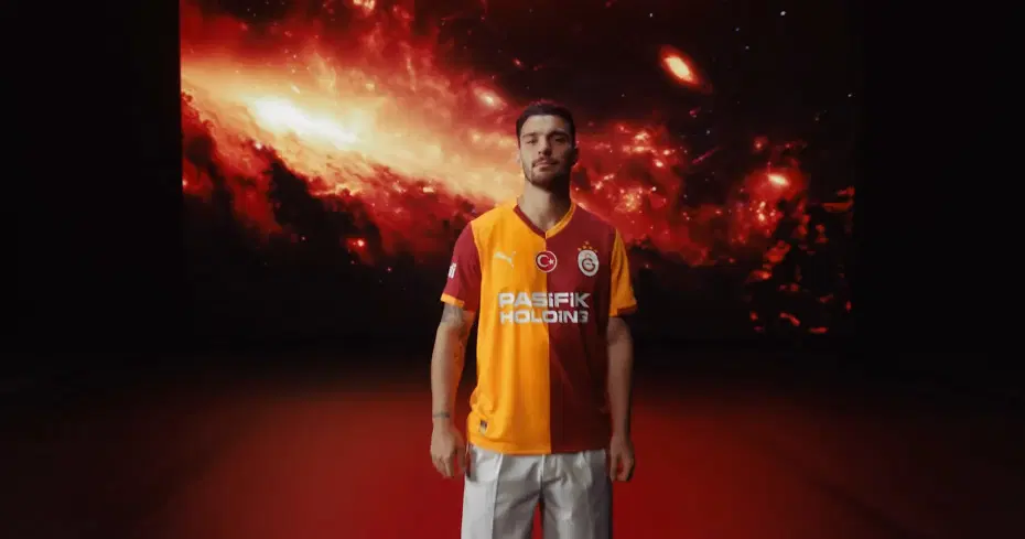 Galatasaray'ın 5 yıldızlı yeni sezon formaları tanıtıldı - 5 Galatasaray'ın 5 yıldızlı yeni sezon formaları tanıtıldı - 5