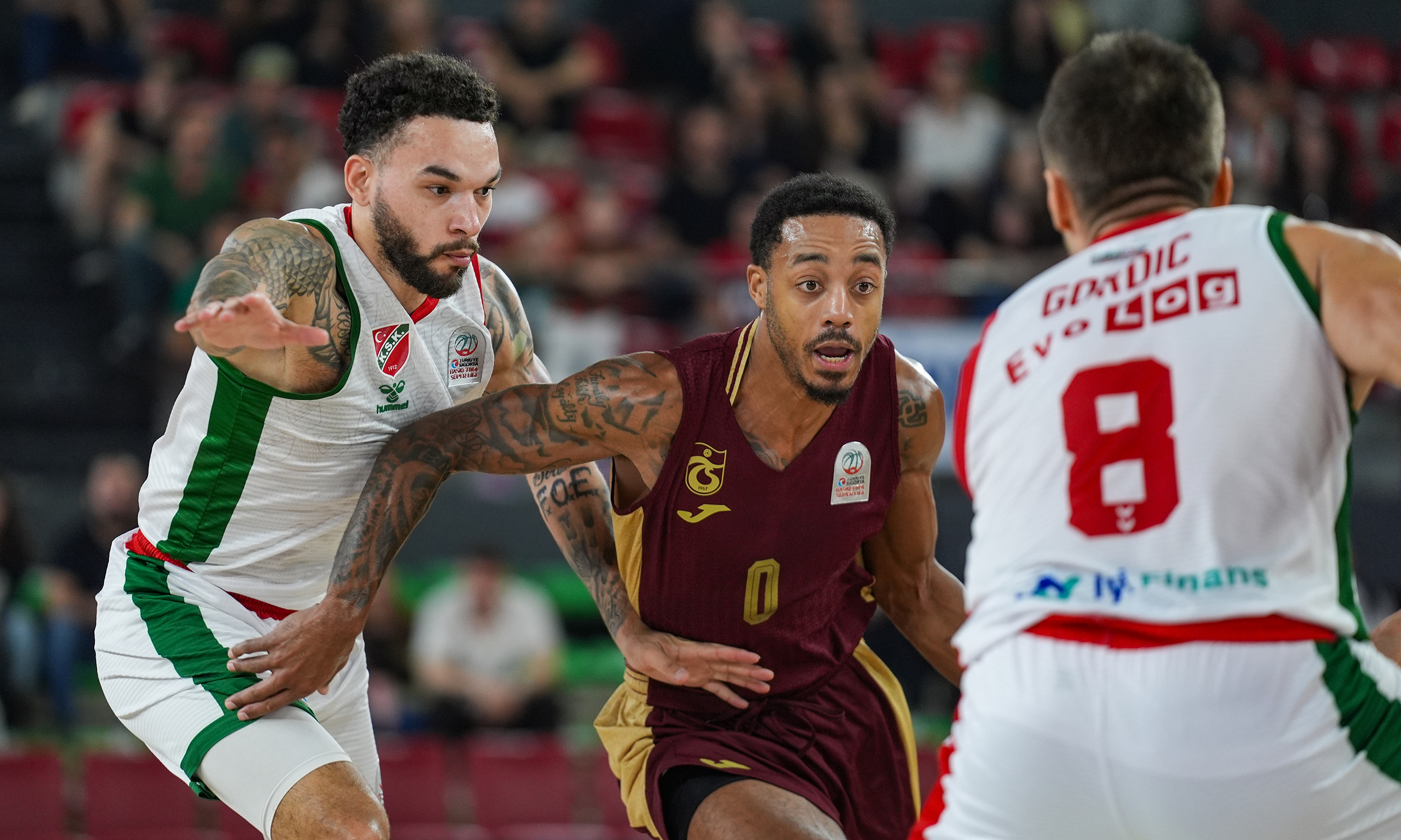 Trabzonspor, Karşıyaka'yı deplasmanda yıktı