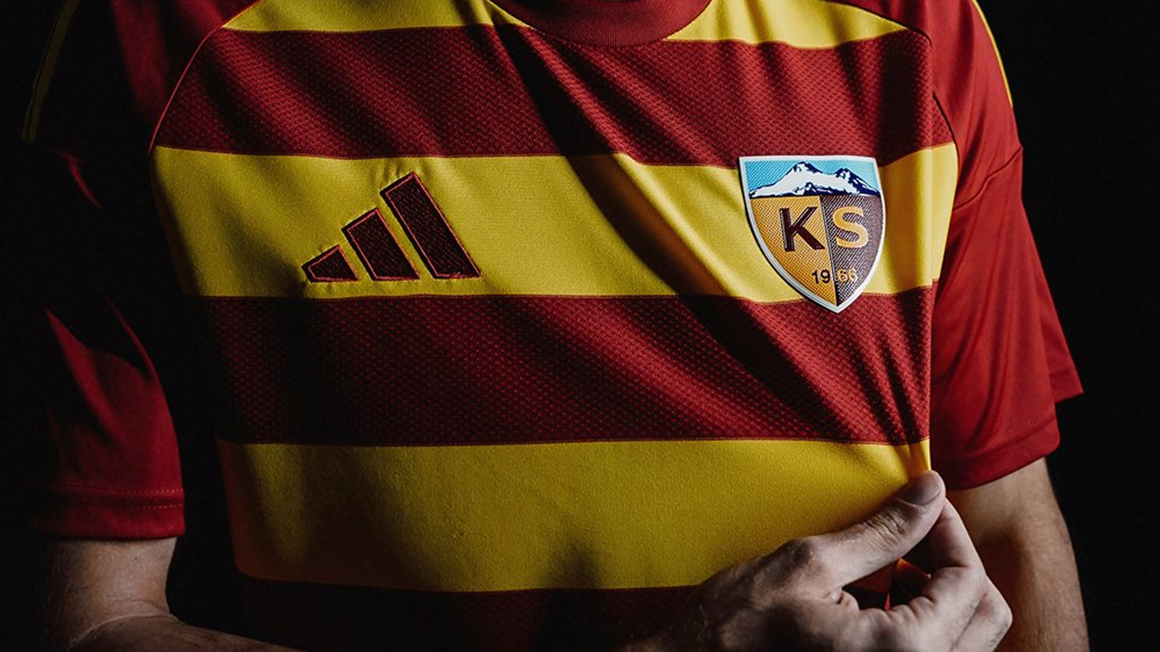 Yasak kalktı, transferler peş peşe geldi: Kayserispor'da tam 15 imza birden