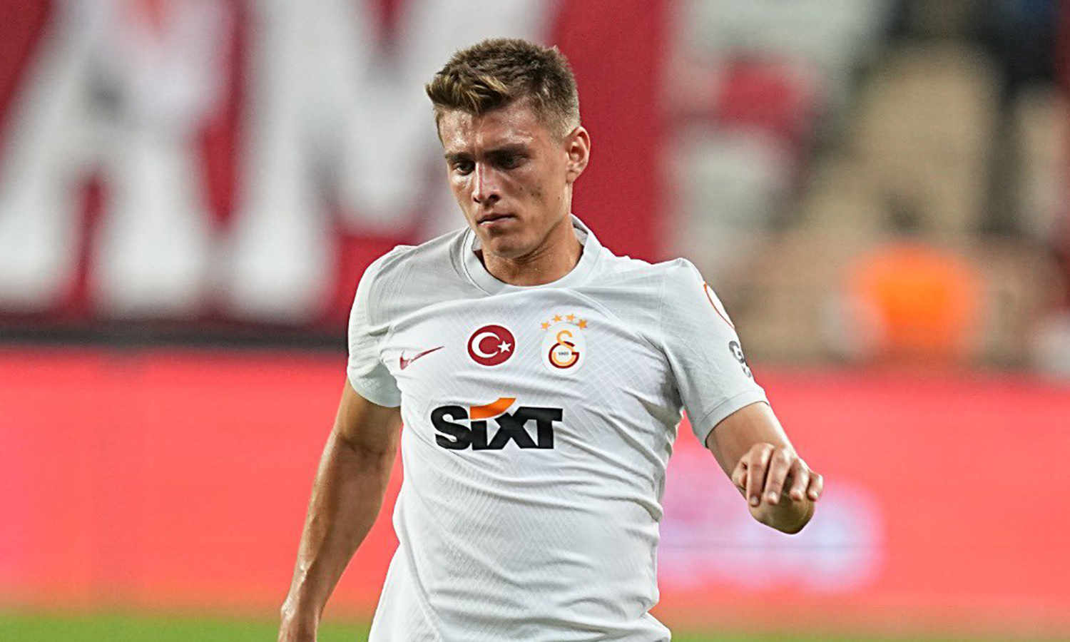 Baba Sağolsun! Kazımcan Karataş'tan Kuzey Makedonya'ya Milli Çalım!