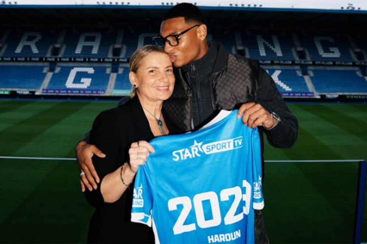 Öte yandan A Milli Takım yetkililerinin de Kenan'ı takip ettiği ve Vincenzo Montella'nın onayıyla oyuncunun Türkiye'yi tercih etmesi için ikna edilmeye çalışıldığı öne sürüldü. Annesi Türk vatandaşı olan Kenan Haroun, Belçika U19 Milli Takımı'nda 4 kez forma giydi. Anderlecht ve PSV altyapılarında da forma giyen Kenan, Genk'in genç takımının mücadele ettiği Belçika 2. Ligi'nde 17 maça çıktı ve 1 asist yaptı. Kenan Haroun'un Genk ile 2029 yılına kadar sözleşmesi bulunuyor.