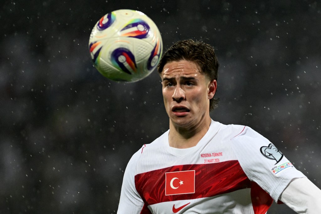 Kenan Yıldız bir anda kutlamayı kesip oraya gitti! Ses getiren görüntü, yaptığını konuşmayan yok