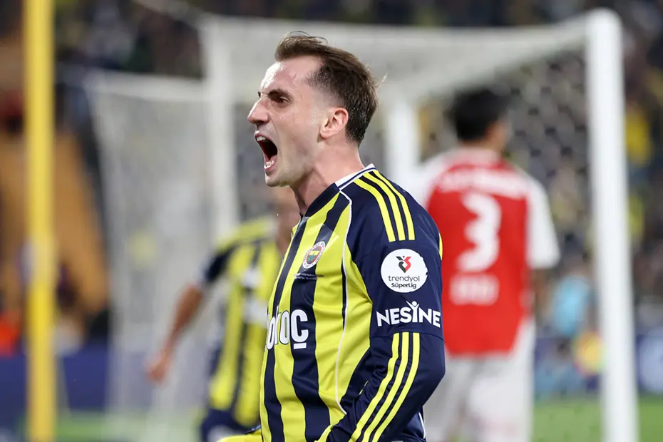 Canlı yayında yaşandı: İdmanda Tedesco'nun Kerem Aktürkoğlu'na yaptığı hareket konuşuluyor - 3 Canlı yayında yaşandı: İdmanda Tedesco'nun Kerem Aktürkoğlu'na yaptığı hareket konuşuluyor - 3