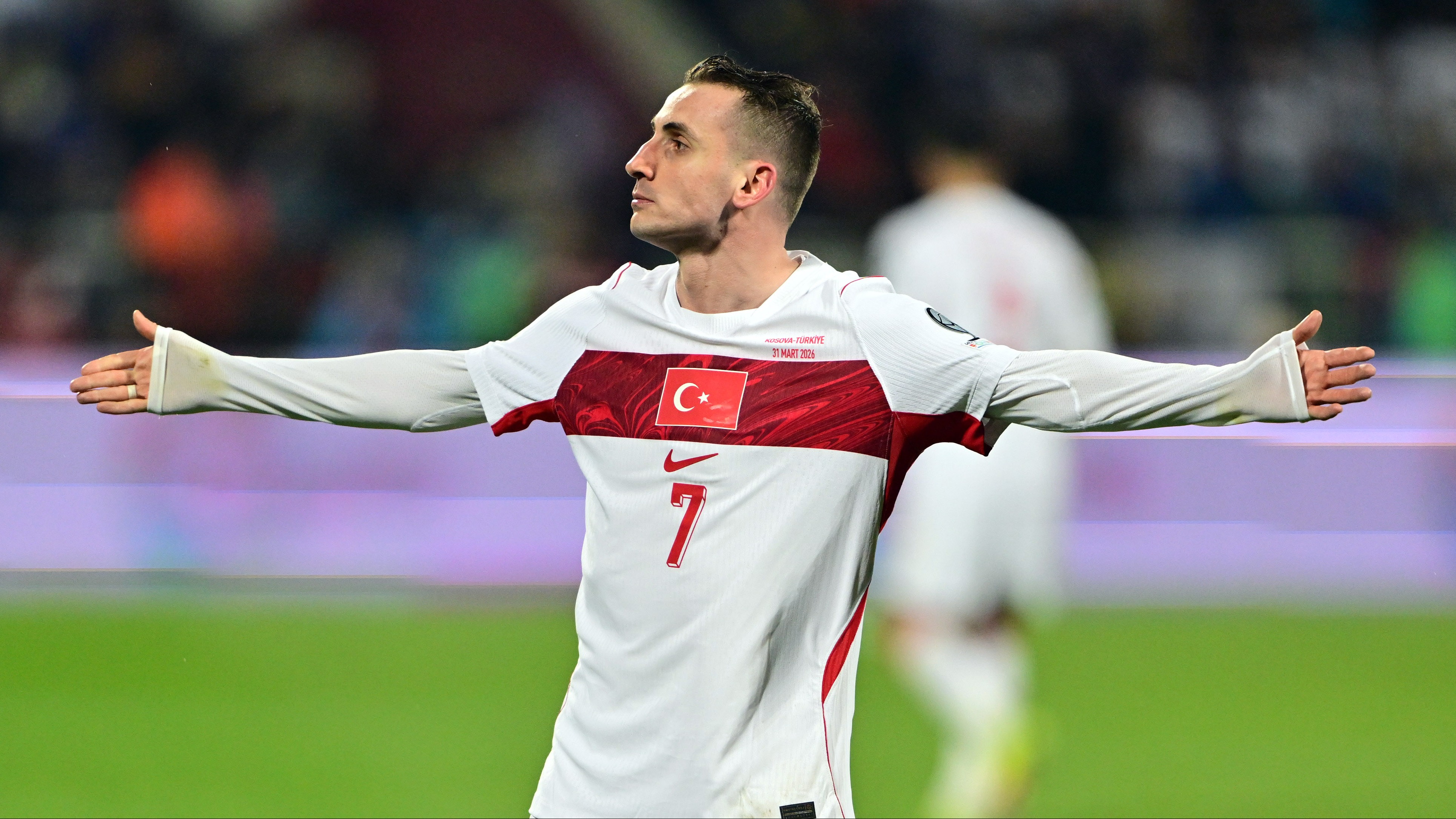 Kerem Aktürkoğlu'nun Uyku Bombası Servisi: Kosovalılar Oteli Bombaladı, Kerem Sahayı!