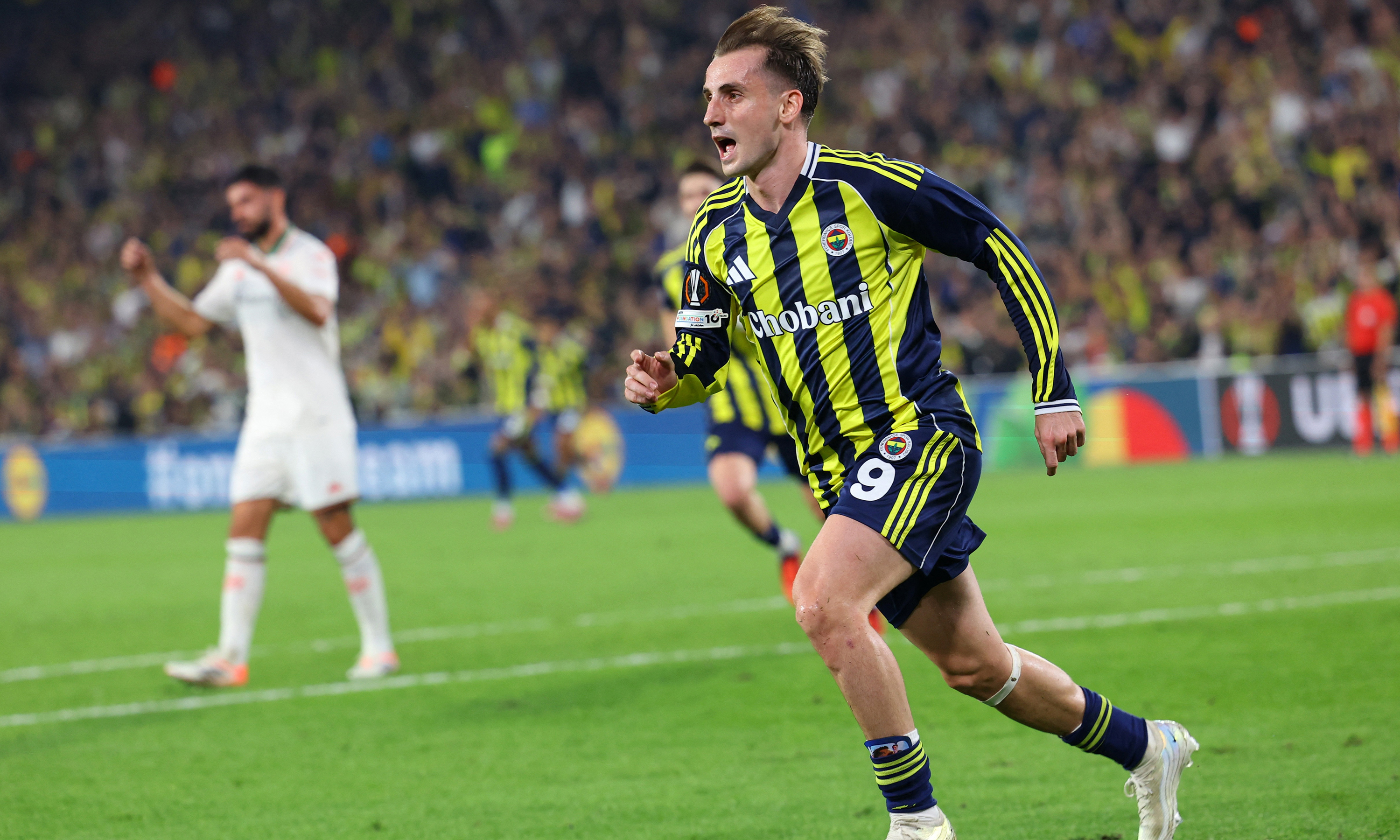 Kerem Bey, Sahneye Geç Çıktı Ama Çıkışı Muhteşem Oldu: Tarihe Geçerken Tısss!