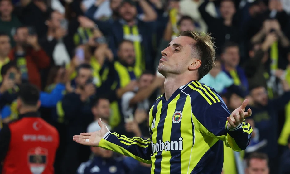 Canlı yayında yaşandı: İdmanda Tedesco'nun Kerem Aktürkoğlu'na yaptığı hareket konuşuluyor - 1