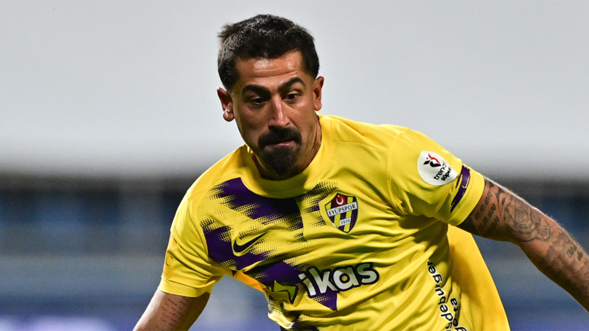Kerem Demirbay İstanbul'da kaldı: Resmen imzayı attı