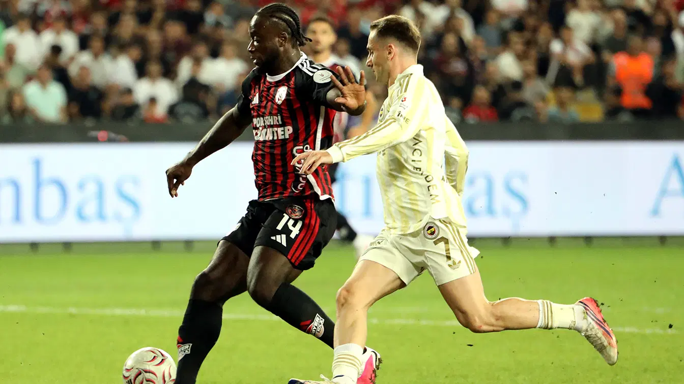 Fenerbahçe, Gaziantep FK deplasmanında 0-0'lık skorla şampiyonluk yarışında puan kaybetti