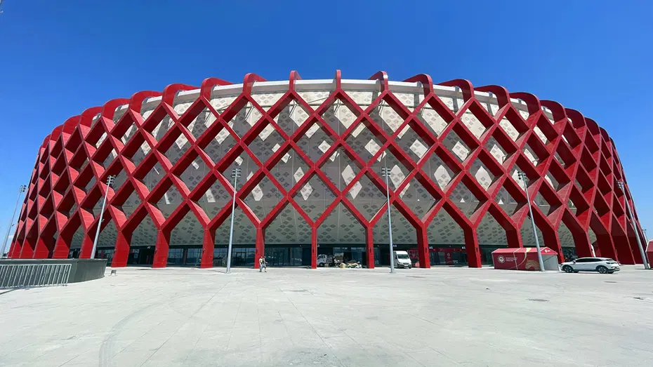 51 bin kişilik stadyum tamamlandı! Ülkenin en büyük spor tesisi olacak - 4 51 bin kişilik stadyum tamamlandı! Ülkenin en büyük spor tesisi olacak - 4