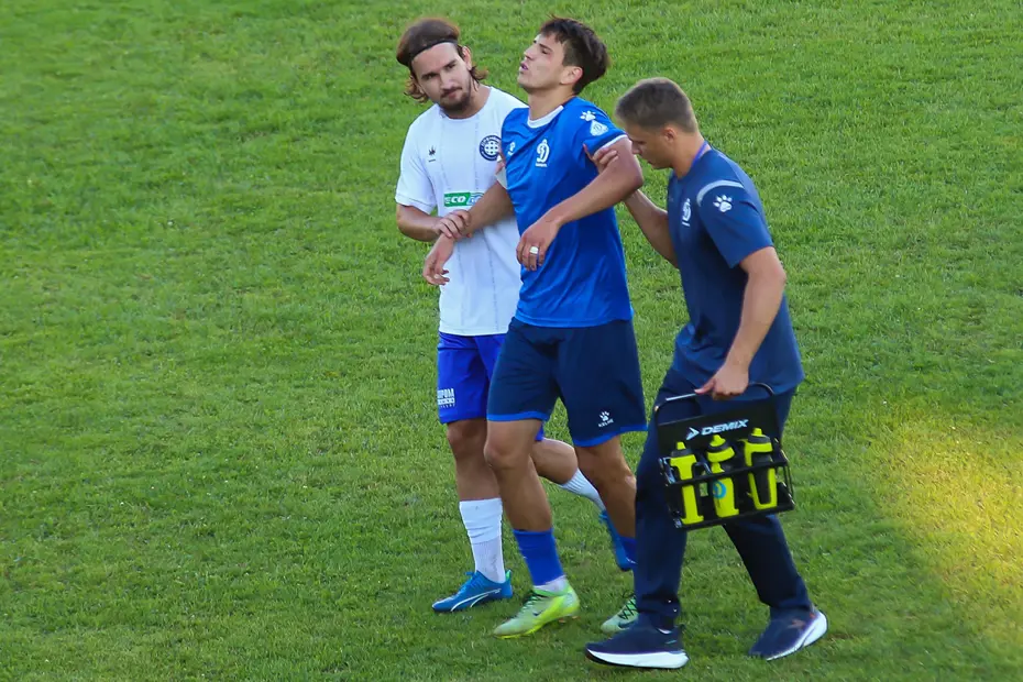 Gol sevincinde takla atarken sezonu kapattı: Kulübünden "ibretlik" paylaşım geldi - 3 Gol sevincinde takla atarken sezonu kapattı: Kulübünden "ibretlik" paylaşım geldi - 3