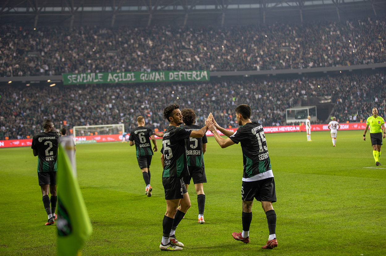 Kocaelispor'da Musluklar Açıldı: Para Var, Huzur Var!