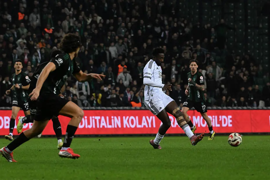 "Sonuç iyi ancak oyunda sıkıntı var" | Spor yazarları Beşiktaş için ne dedi? - 4