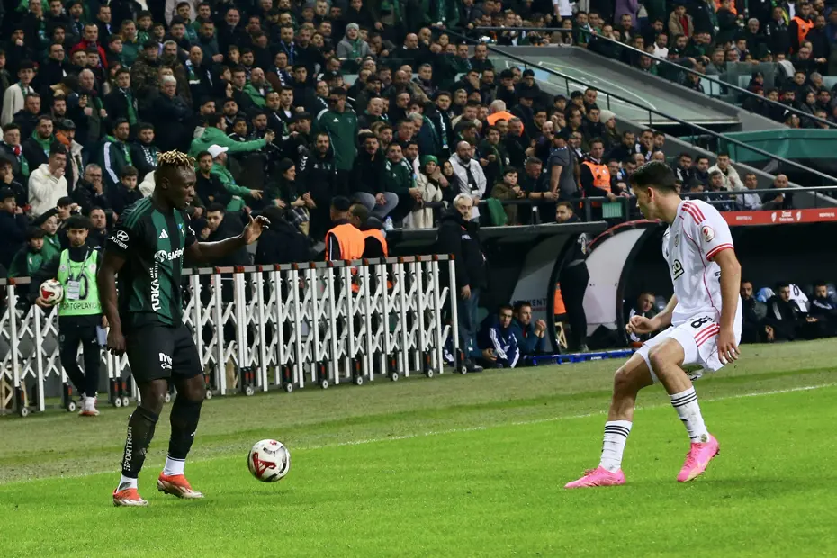 "Sonuç iyi ancak oyunda sıkıntı var" | Spor yazarları Beşiktaş için ne dedi? - 3