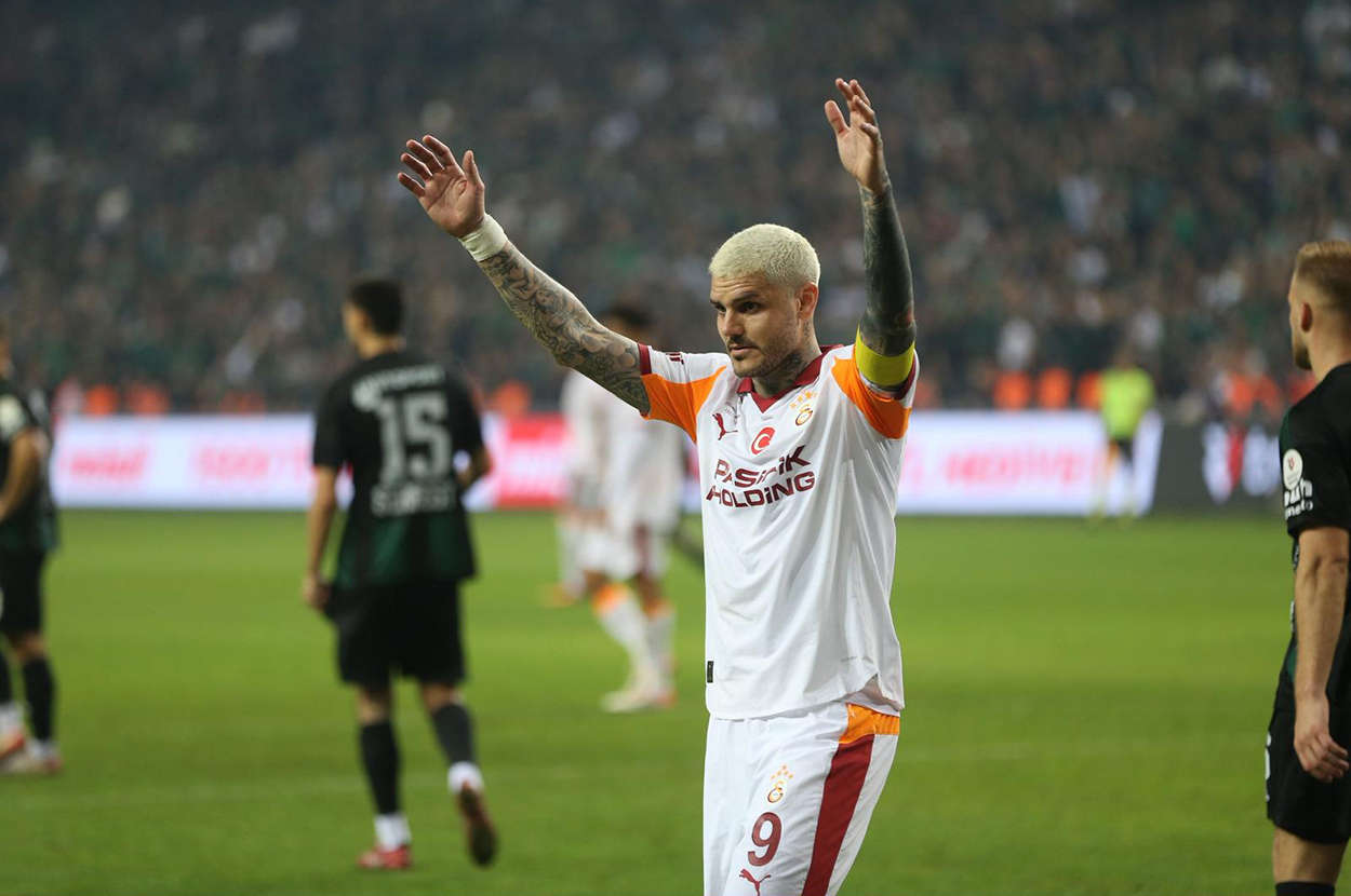 "İcardi fantezisi tokat oldu!" | Spor yazarları Galatasaray için ne dedi?