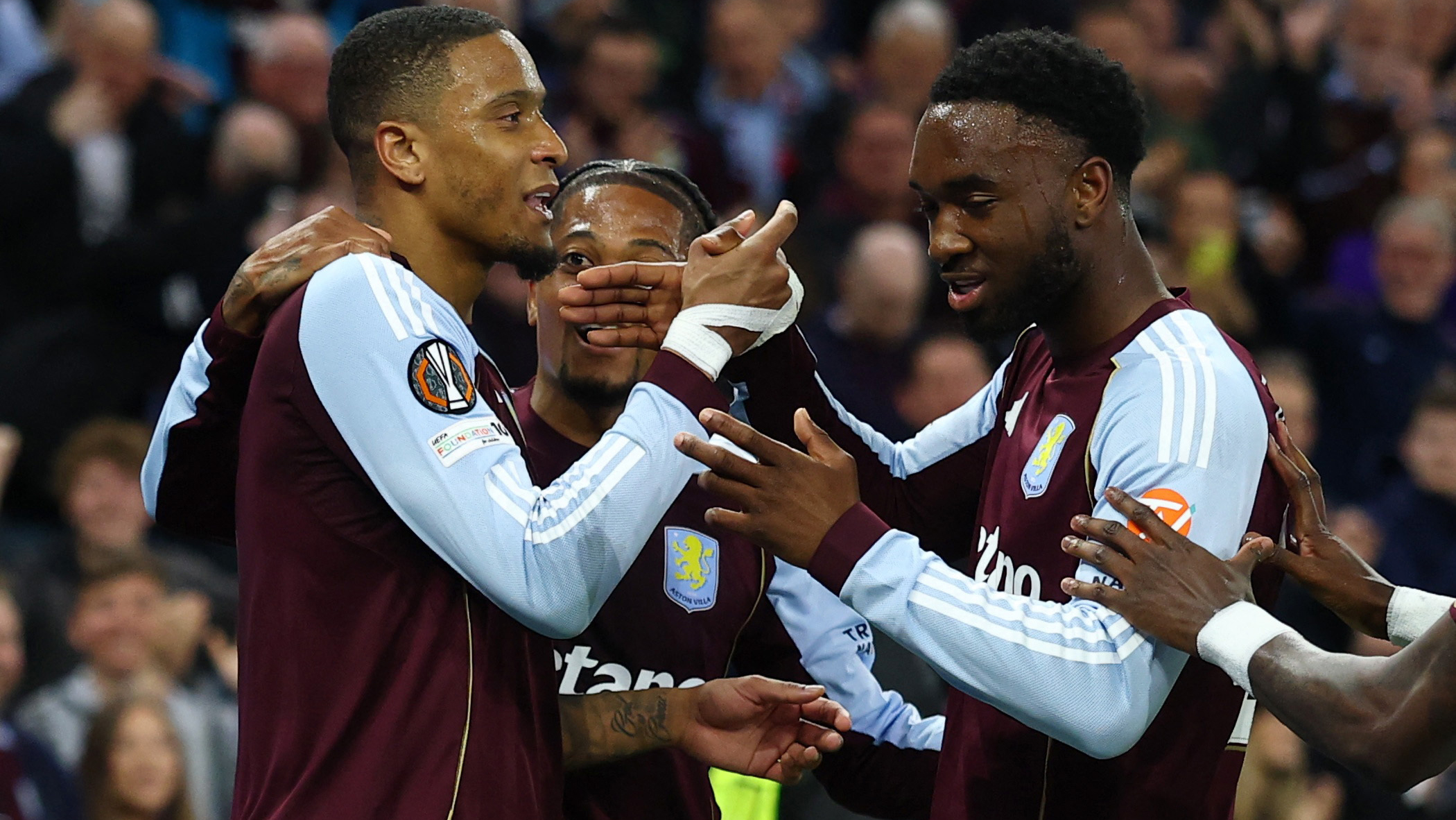 UEFA Avrupa Ligi'nde yarı finalistler belli oldu