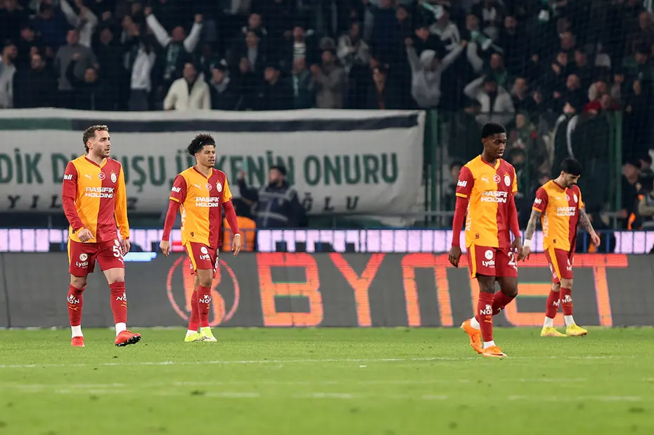 Galatasaray'ın iptal edilen golüne Trio'dan son nokta: Penaltı, faul ve ofsayt açısından tek tek incelediler - 6