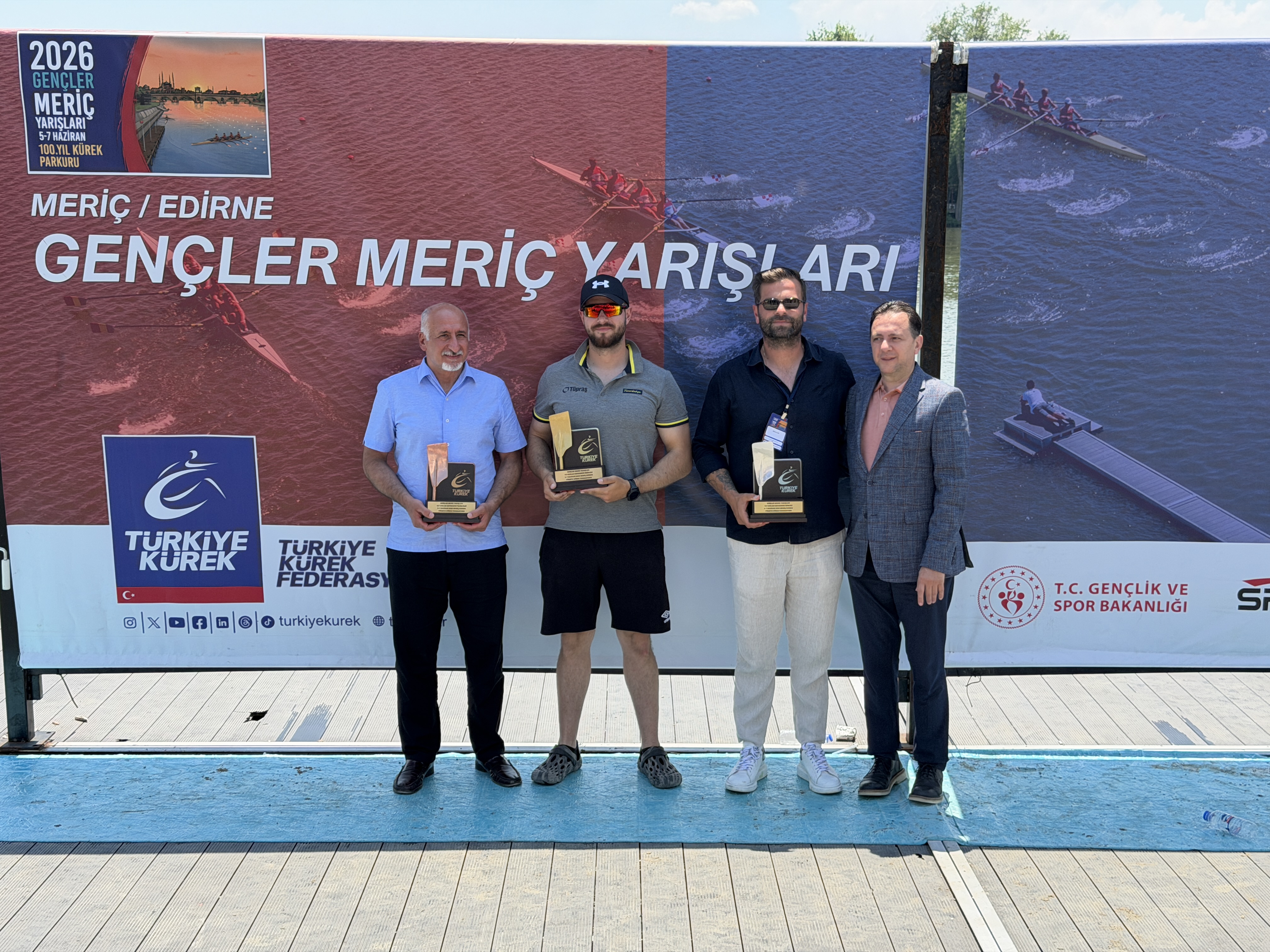 Kürekte Gençler Meriç Yarışları sona erdi: Fenerbahçe ve Galatasaray şampiyon
