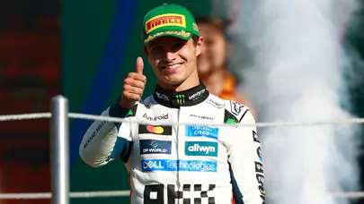Meksika'da zafere ulaşan Lando Norris, Piastri'yi geçerek şampiyona lideri oldu Meksika'da zafere ulaşan Lando Norris, Piastri'yi geçerek şampiyona lideri oldu