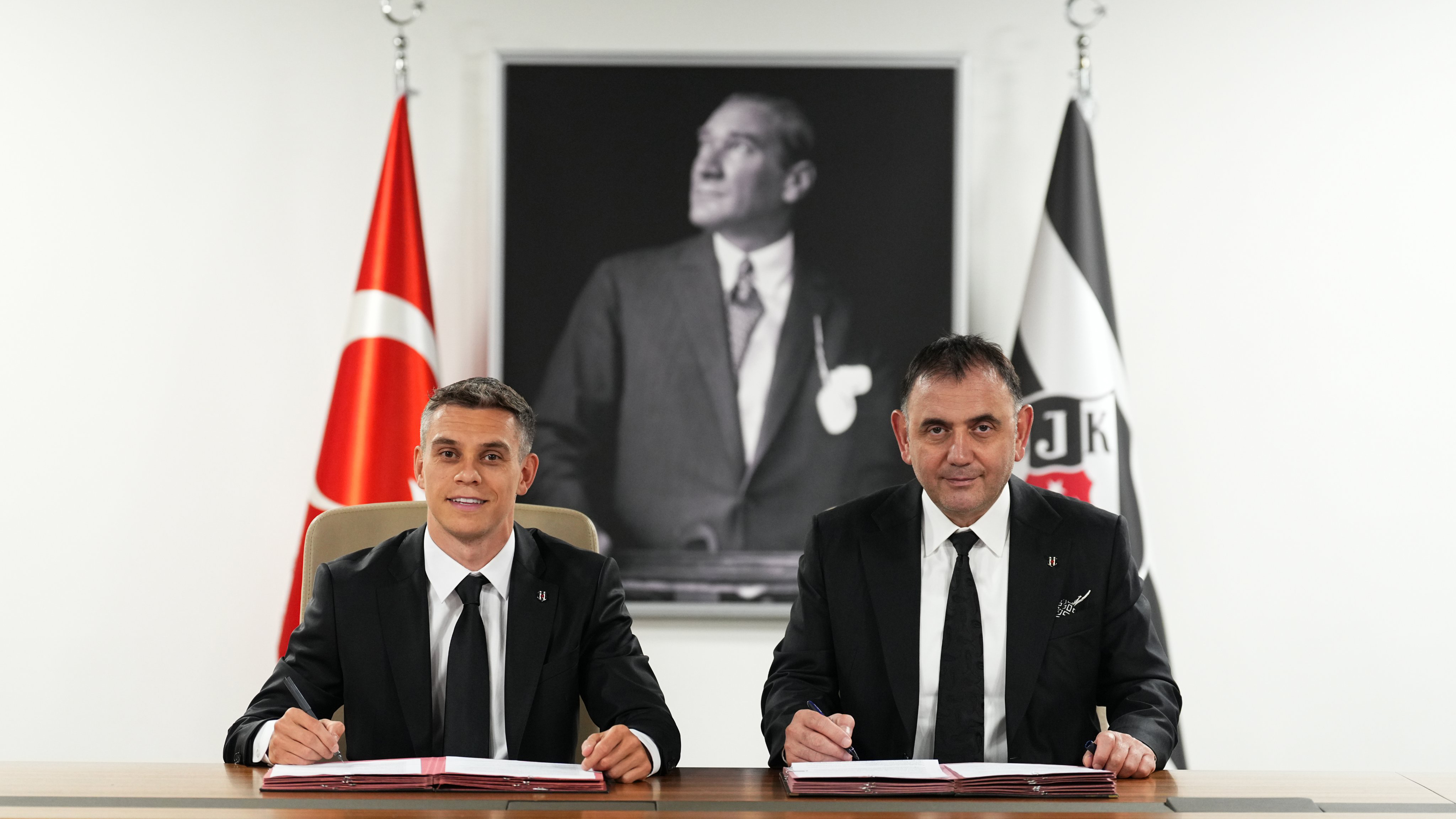 Beşiktaş, Leandro Trossard'ı açıkladı: Transferin maliyeti belli oldu
