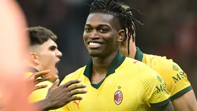 İtalya ve Fransa'da liderlik el değiştirdi