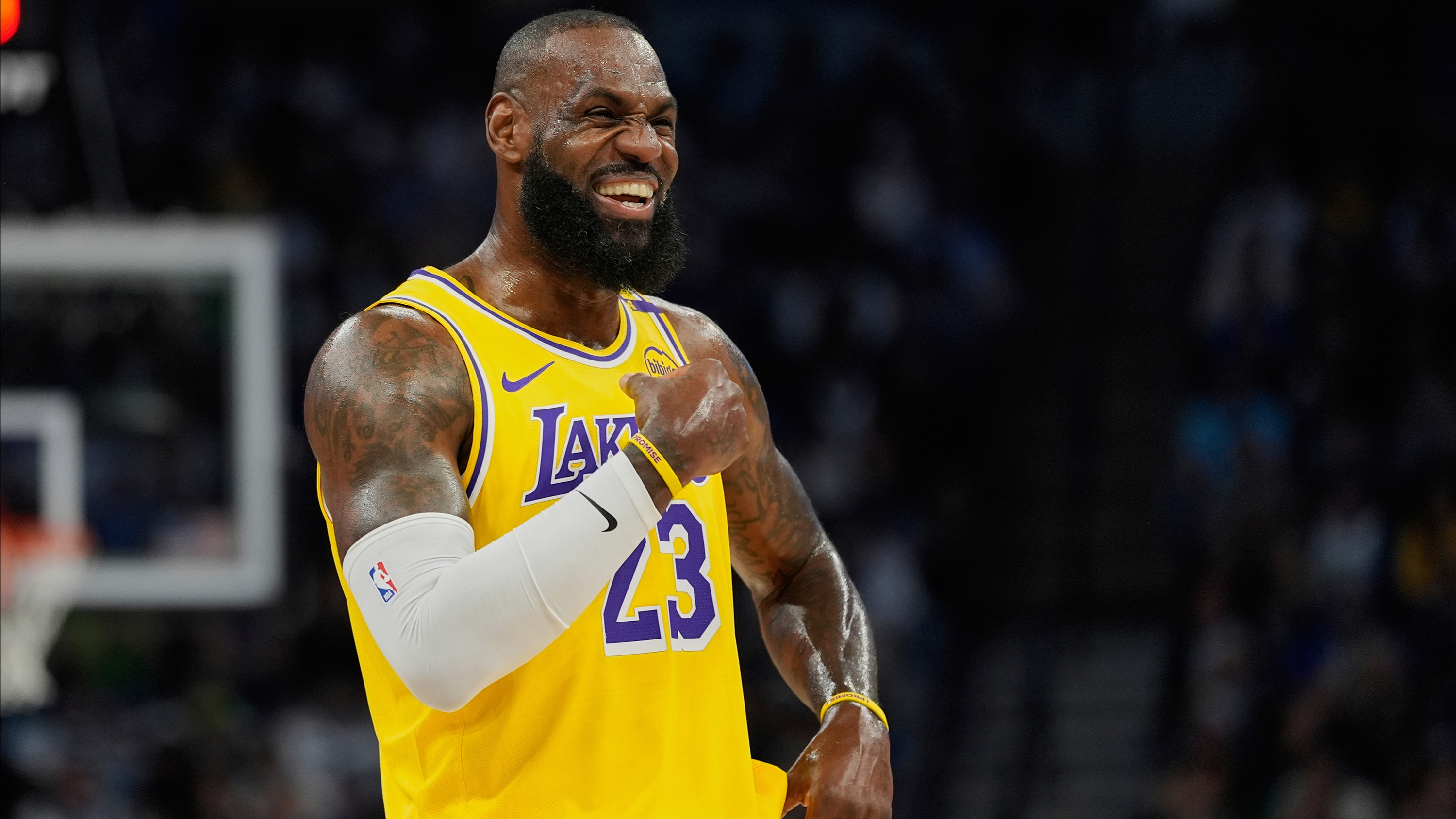 Los Angeles Lakers'ta LeBron James çıkmazı: Yönetimle karşı karşıya geldi