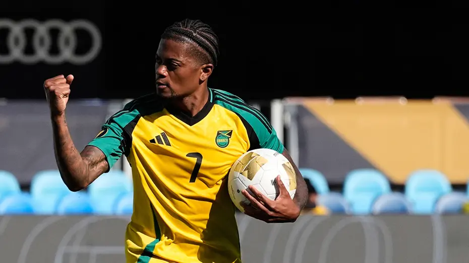 Leon Bailey transferinde anlaşma sağlandı: Transfer bedeli ve opsiyon ortaya çıktı - 3 Leon Bailey transferinde anlaşma sağlandı: Transfer bedeli ve opsiyon ortaya çıktı - 3