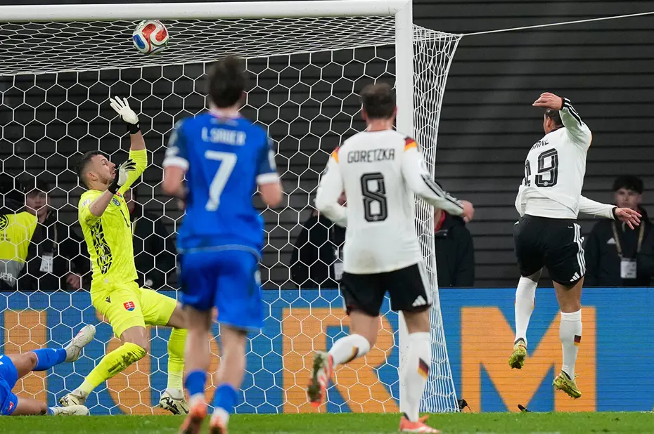 Almanya'da manşetler Leroy Sane ile yanıyor: Milli maçtaki görüntüsü gündeme oturdu - 2