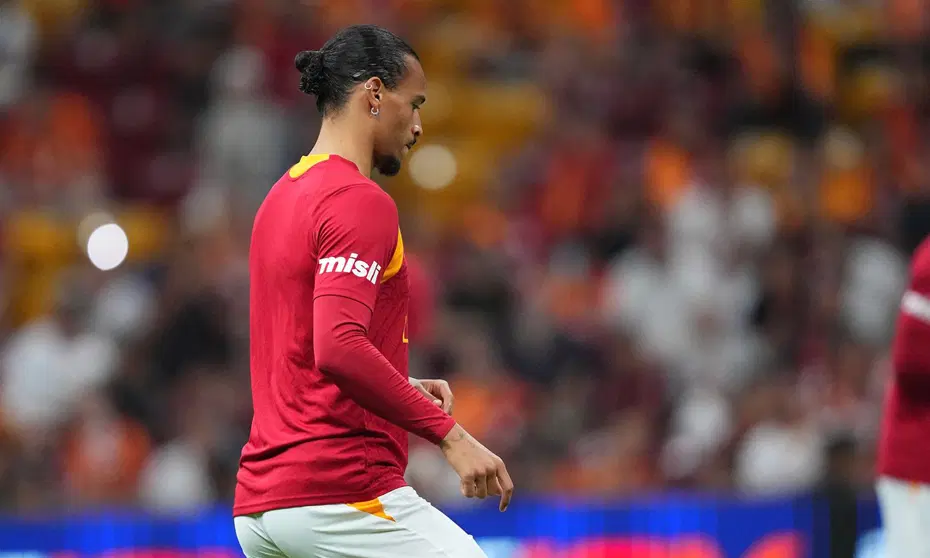 Galatasaray'dan Villarreal karşısında korkunç başlangıç: Taraftardan protesto, penaltı, kırmızı kart - 2