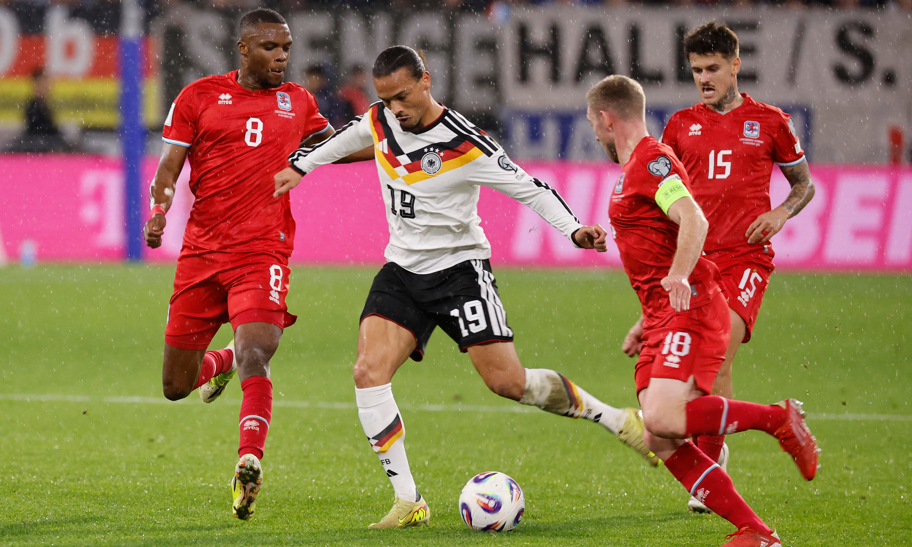 Leroy Sane formasına kavuştu, asistini yaptı: Almanya deplasmanda kazandı