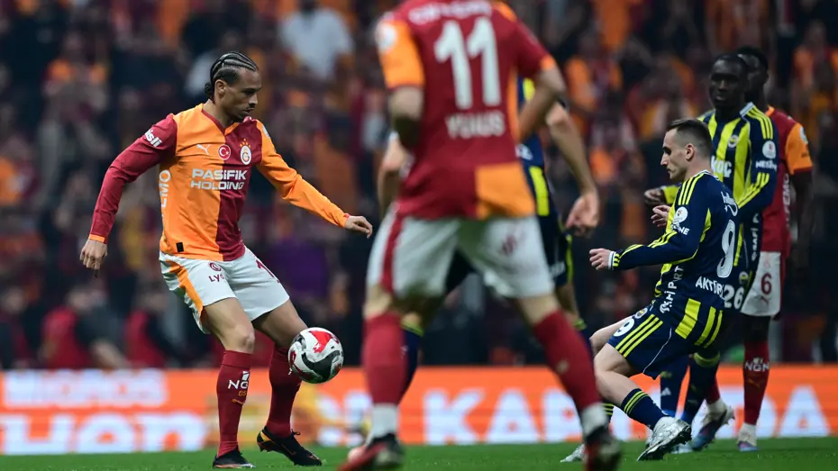 Galatasaray'dan derbi devam ederken flaş paylaşım geldi! İlk yarı biter bitmez Yasin Kol'a tepki - 2