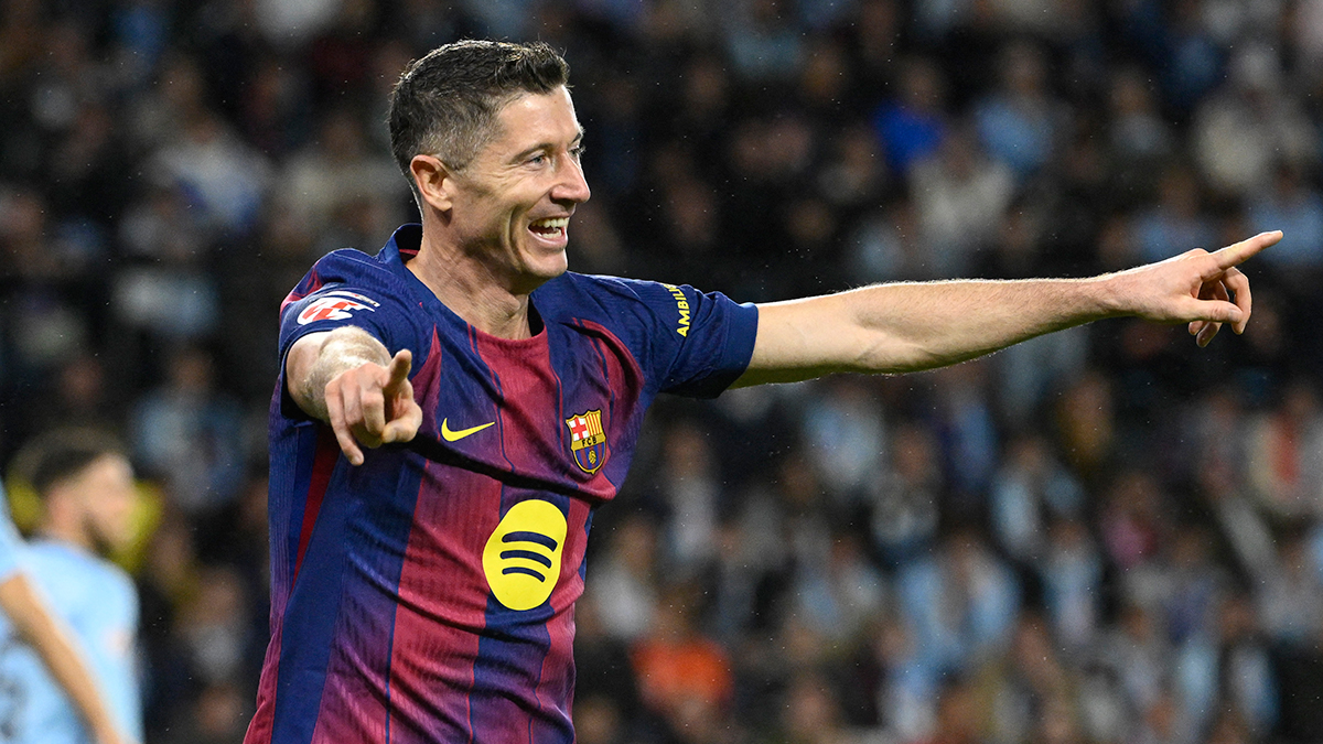 Barcelona'da yeni sezonda forvette kimin oynayacağıyla ilgili belirsizlik devam ediyor. Takımın deneyimli santrforu Robert Lewandowski'nin kontratı sezon sonunda biterken takımda kiralık olarak forma giyen Marcus Rashford'ın bonservisinin alınıp alınmayacağı da henüz netleşmiş değil.