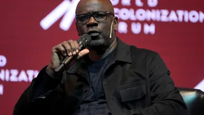Lilian Thuram futbolcuların daha fazla ses çıkarmasını istedi