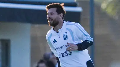 Messi gece yarısı paylaştı, 8 saatte 5 milyonun üzerinde kişi beğendi Messi gece yarısı paylaştı, 8 saatte 5 milyonun üzerinde kişi beğendi