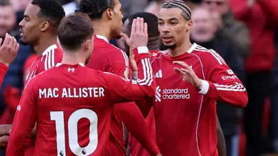 Liverpool'un Galatasaray maçı kadrosu belli oldu: 5 eksikle geliyorlar Liverpool'un Galatasaray maçı kadrosu belli oldu: 5 eksikle geliyorlar