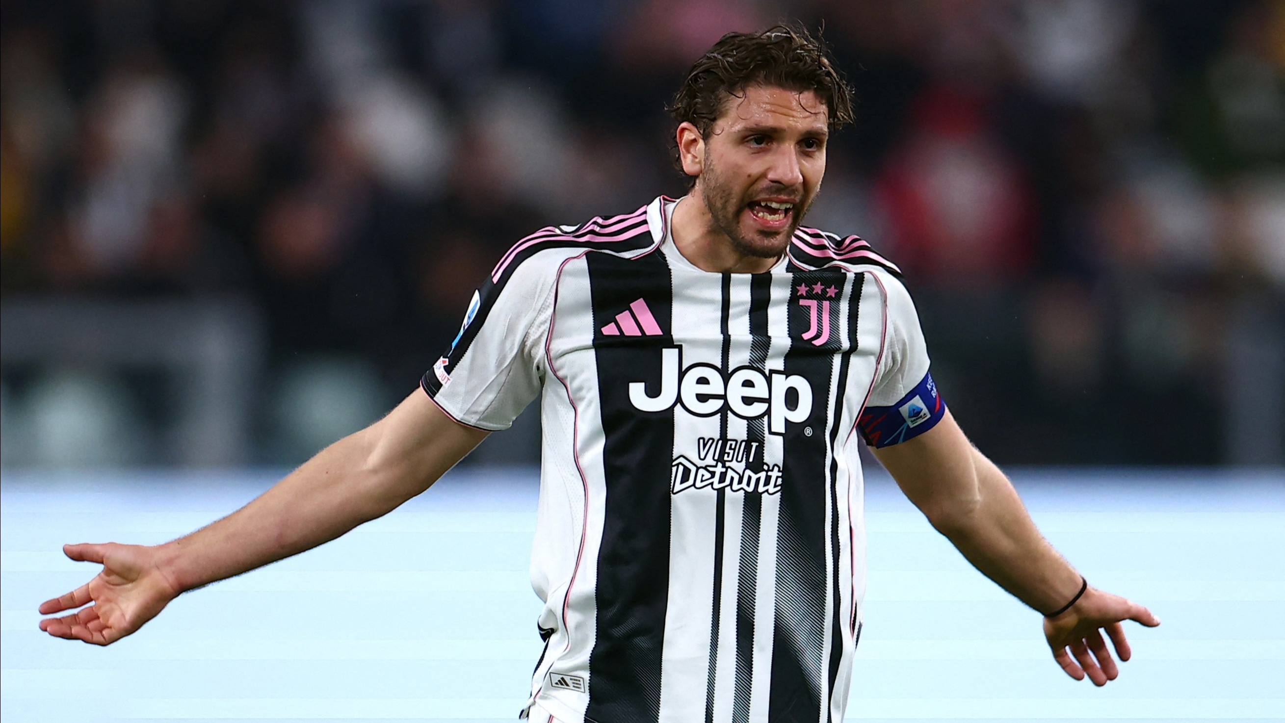 Manuel Locatelli, Juventus'ta kalıyor