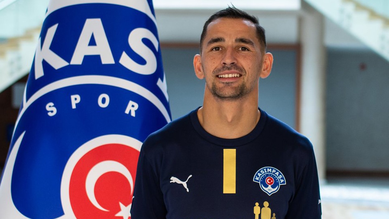 Kasımpaşa'dan 'Ayaklar Yere Bassın' Operasyonu: Sadiku'ya 'Hoşça Kal' Dediler (Karşılıklı Tabii!)
