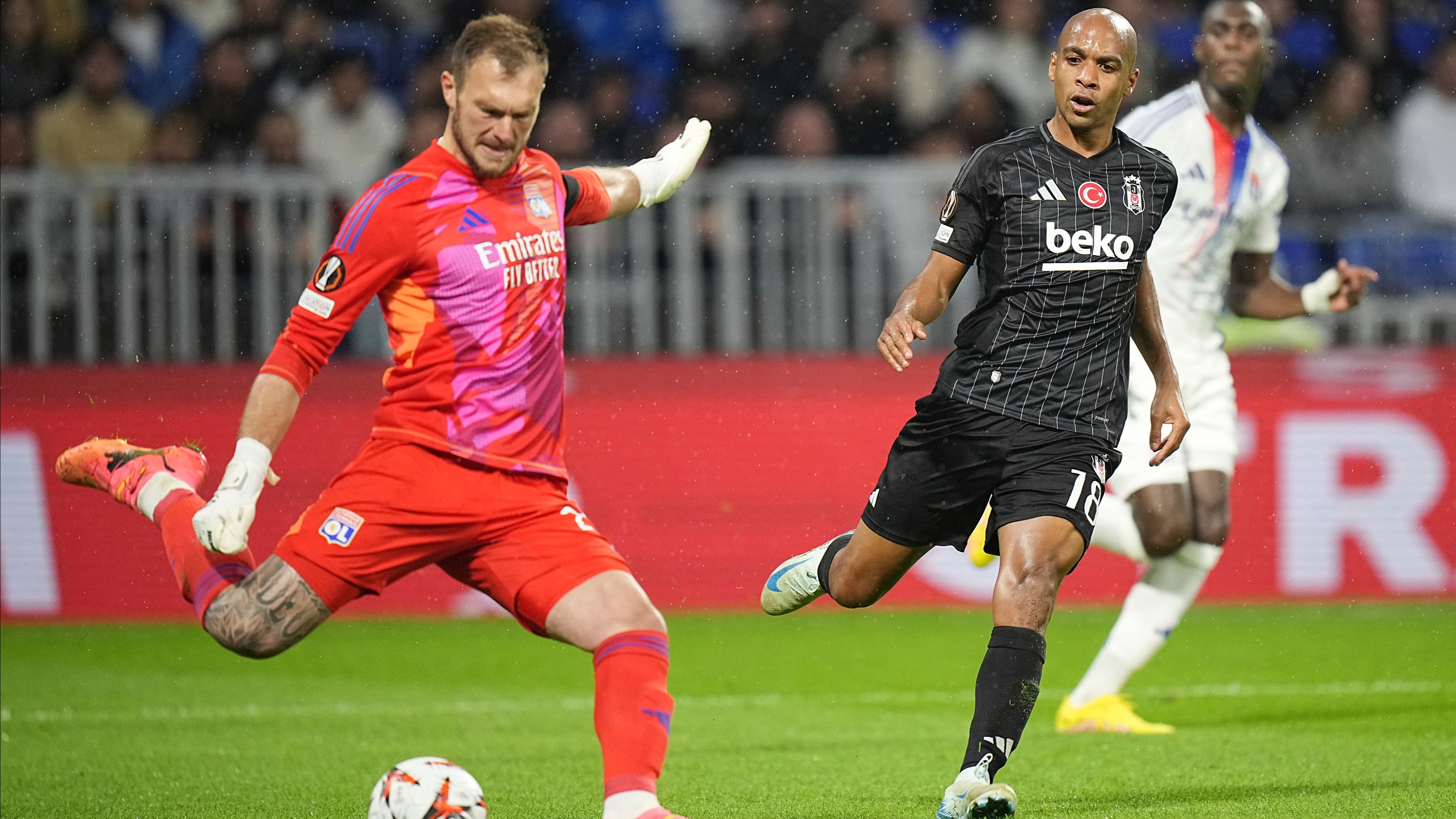 Galatasaray ile adı anılan Lucas Perri, 15 milyon euroya transfer oluyor