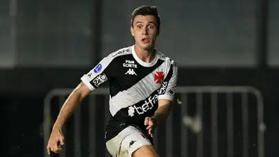 Beşiktaş'ın sol bekine Piton! "Bu paranın altına kesinlikle vermeyiz"