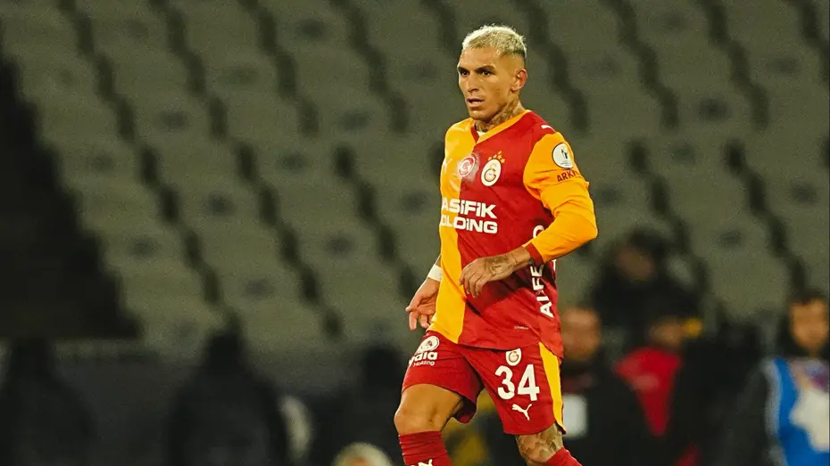 Lucas Torreira'dan gece geç saatlerde flaş paylaşım: Gerçeği kabul etmek gerekiyor